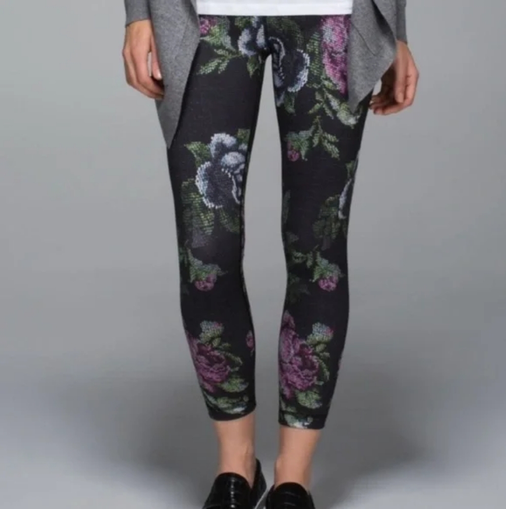 LULULEMON ATHLETICA Garden Party Wunder Under Pant 3D Print Leggings, size 4